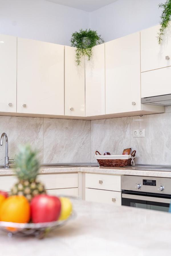 4You Luxury Apartments By Keyplanner Moraḯtika Esterno foto