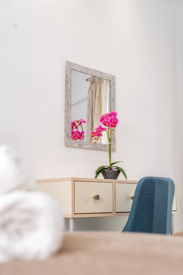 4You Luxury Apartments By Keyplanner Moraḯtika Esterno foto