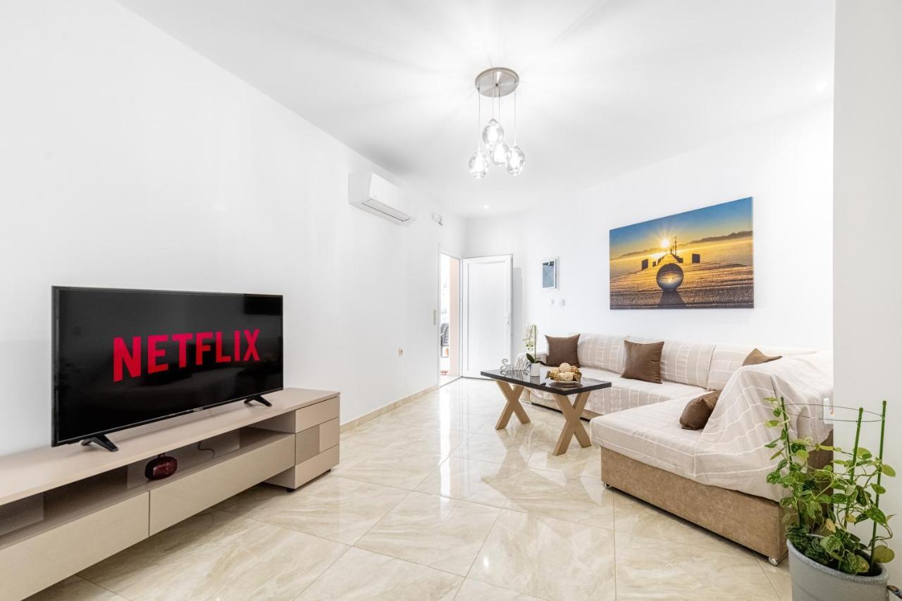 4You Luxury Apartments By Keyplanner Moraḯtika Esterno foto